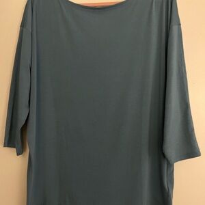 Athleta tunic/ballet style Women's Blue Top, size L, 3/4 quarter sleeves.
